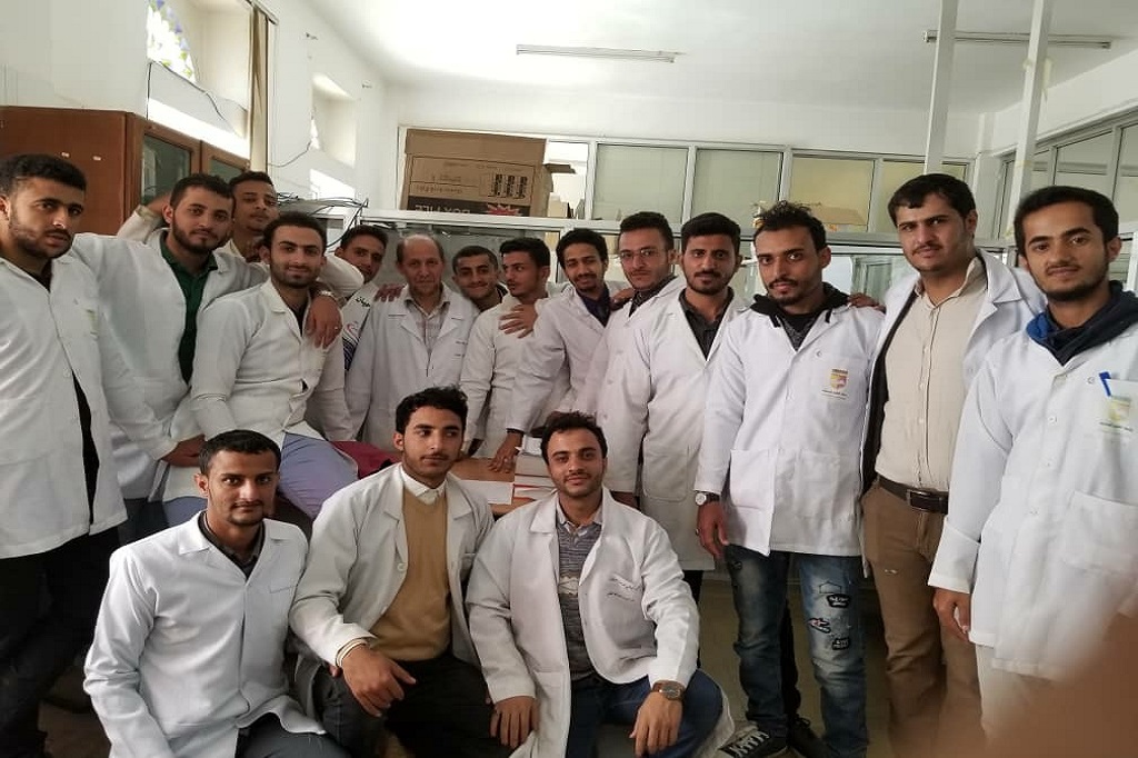 زيارة علمية لطلاب كلية الصيدلة