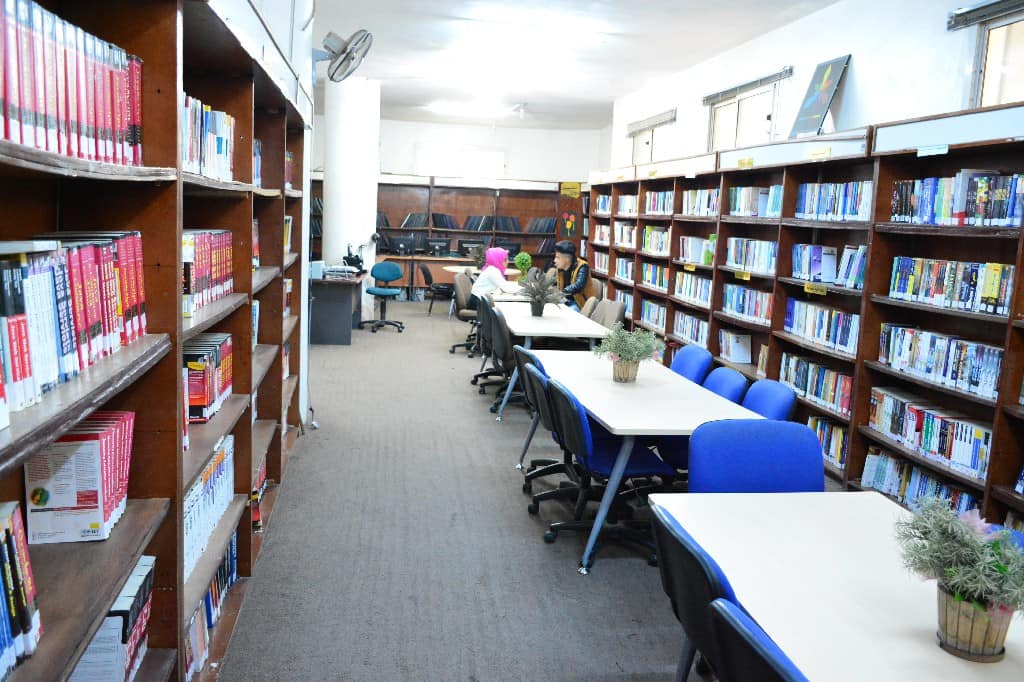 مكتبة جامعة العلوم الحديثة1